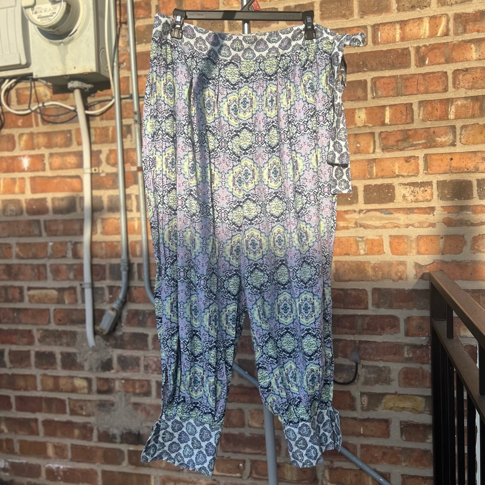 Free people blue/purple pattern pants size medium